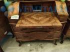 LOTTO 11P: MOBILE RIBALTA STILE CHIPPENDALE 
