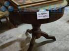 LOTTO 13P: TAVOLO ROTONDO STILE ROCOCO